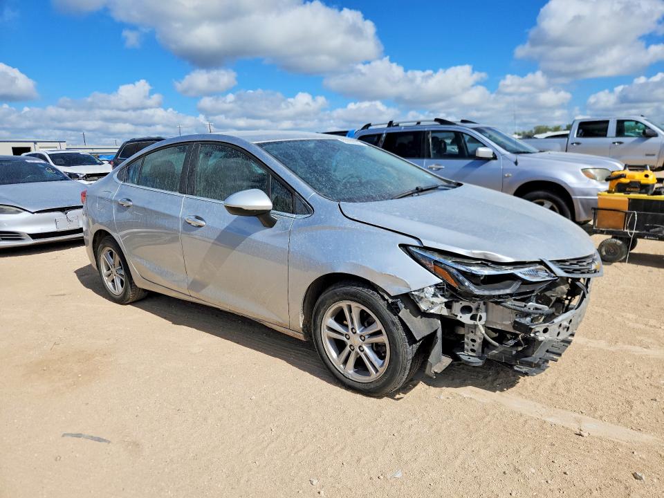 63889056 :رقم المزاد ، 1G1BE5SM5J7180181 vin ، 2018 Chevrolet Cruze مزاد بيع