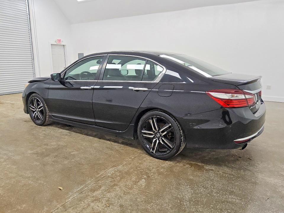 62335456 :رقم المزاد ، 1HGCR2F58HA128303 vin ، 2017 Honda Accord مزاد بيع