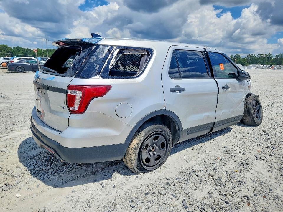 2017 Ford Explorer მანქანა იყიდება აუქციონზე, vin: 1FM5K8AR0HGE13563, აუქციონის ნომერი: 63490726
