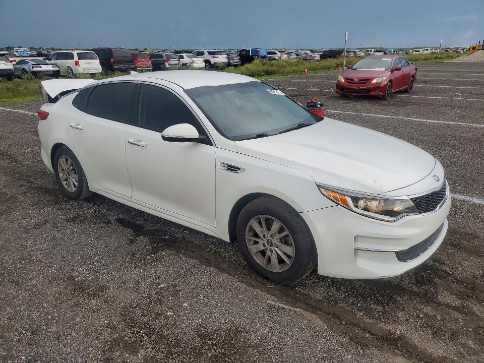2017 Kia Optima მანქანა იყიდება აუქციონზე, vin: 5XXGT4L37HG127437, აუქციონის ნომერი: 64212416