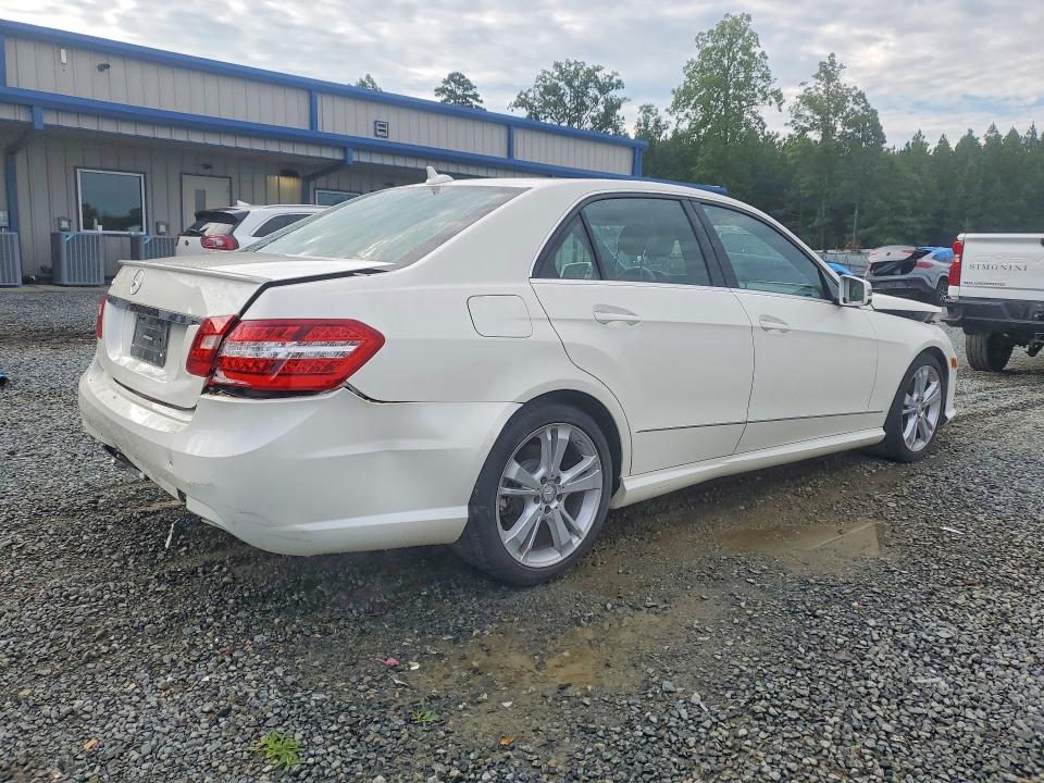 2013 Mercedes-benz E მანქანა იყიდება აუქციონზე, vin: WDDHF5KB4DA732005, აუქციონის ნომერი: 64372816