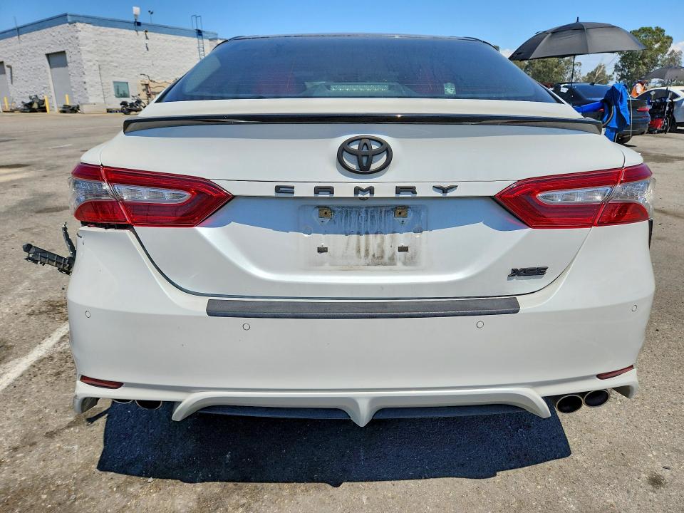 Продажа на аукционе авто 2018 Toyota Camry, vin: 4T1B61HK9JU086739, номер лота: 65953696