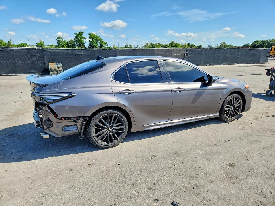 2018 Toyota Camry მანქანა იყიდება აუქციონზე, vin: 4T1B61HK1JU120012, აუქციონის ნომერი: 66349136
