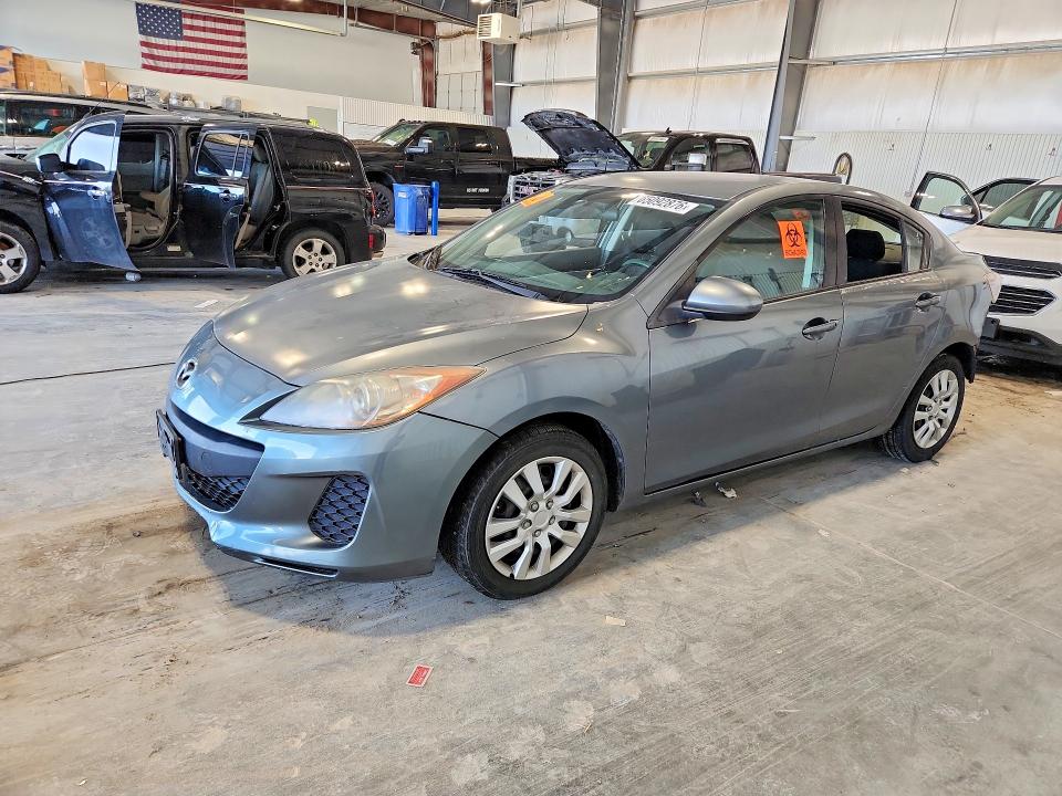 65092876 :رقم المزاد ، JM1BL1TG3D1764732 vin ، 2013 Mazda 3 مزاد بيع