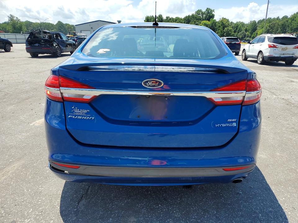64008386 :رقم المزاد ، 3FA6P0LU4HR357722 vin ، 2017 Ford Fusion مزاد بيع