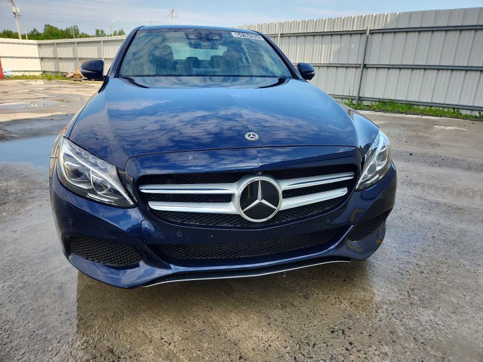 64184356 :رقم المزاد ، 55SWF4KB4JU267822 vin ، 2018 Mercedes-benz C مزاد بيع