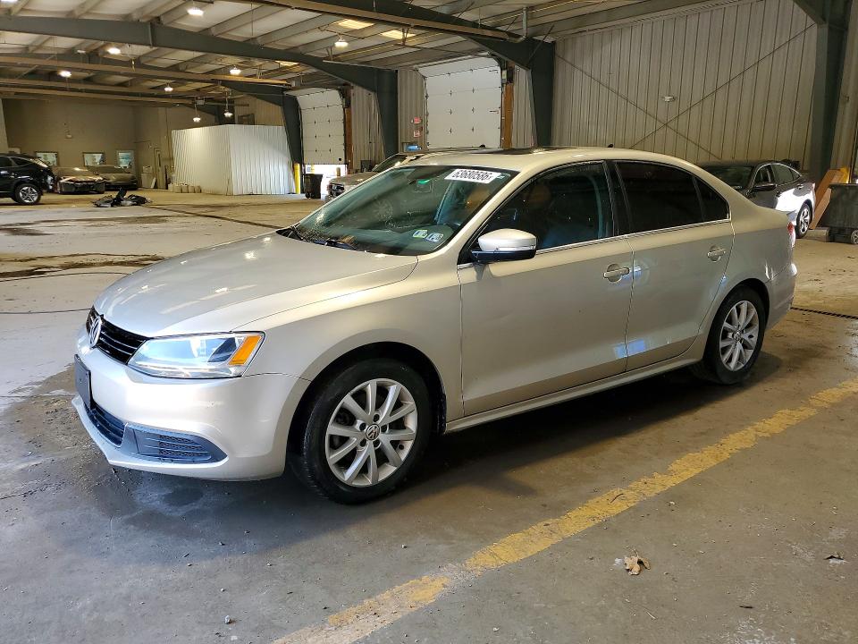 63680586 :رقم المزاد ، 3VWD17AJ5EM235106 vin ، 2014 Volkswagen Jetta مزاد بيع