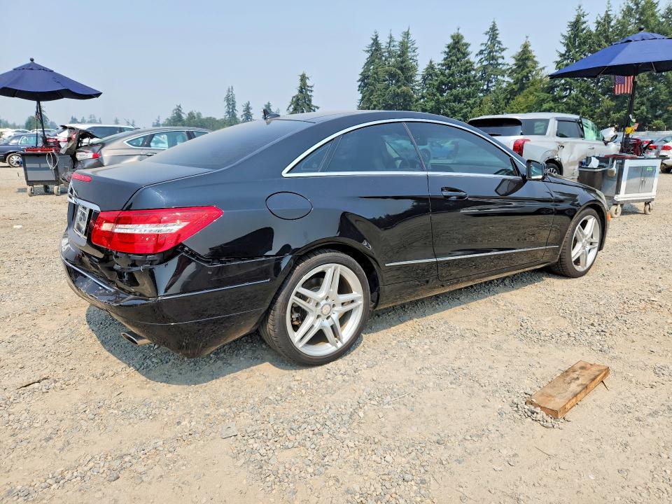 61201746 :رقم المزاد ، WDDKJ5GBXBF063316 vin ، 2011 Mercedes-benz E مزاد بيع