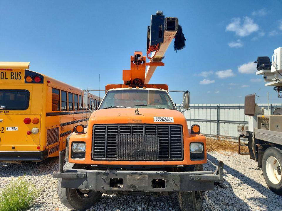 66542486 :رقم المزاد ، 1GDL7H1D5YJ504649 vin ، 2000 Gmc C7 مزاد بيع