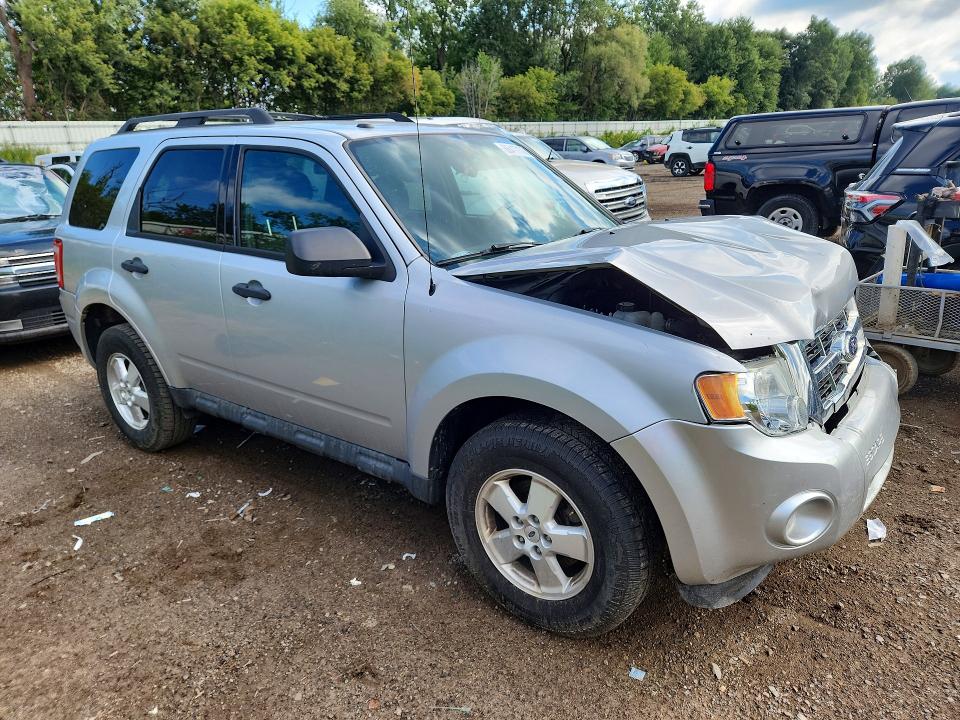 2011 Ford Escape მანქანა იყიდება აუქციონზე, vin: 1FMCU9D76BKB40750, აუქციონის ნომერი: 66417176