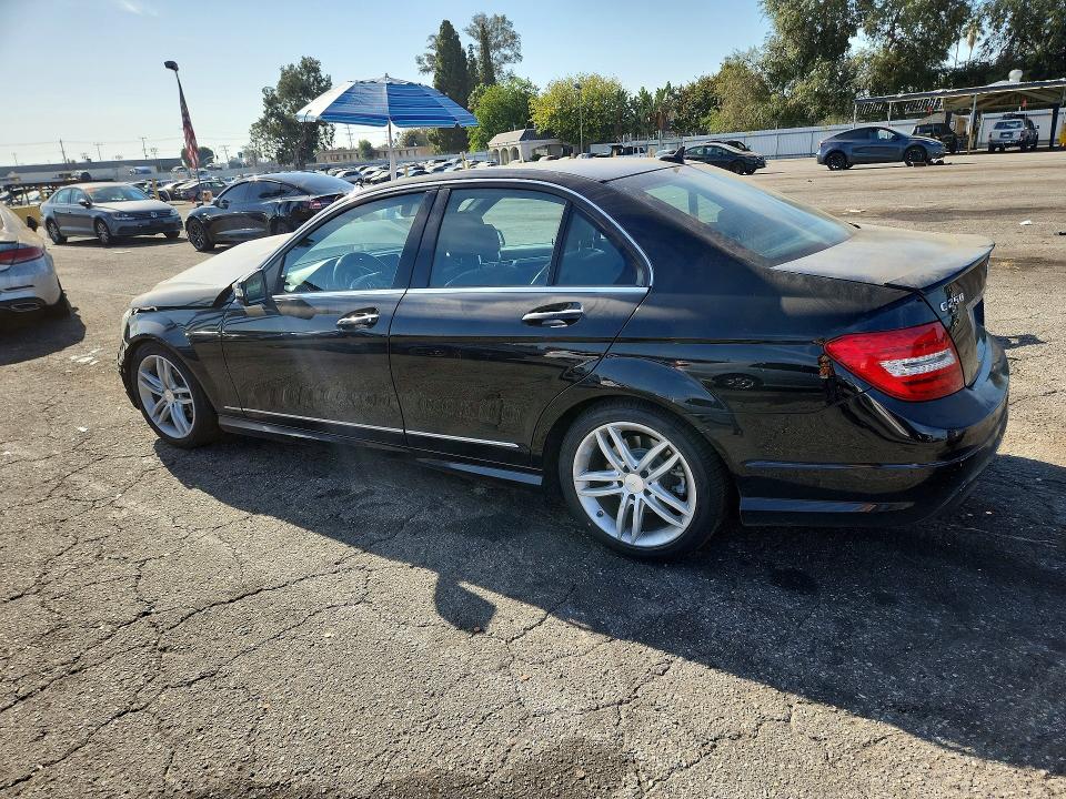 Продажа на аукционе авто 2014 Mercedes-benz C, vin: WDDGF4HB1ER311133, номер лота: 66607006