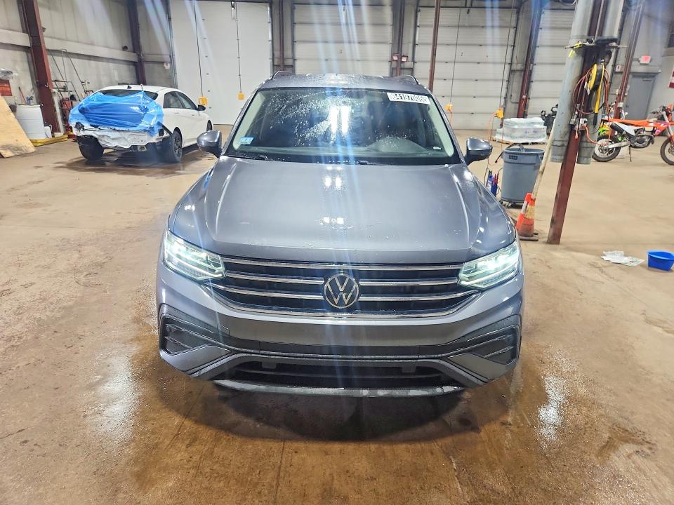 Продаж на аукціоні авто 2022 Volkswagen Tiguan, vin: 3VV1B7AX2NM082791, номер лоту: 64197006