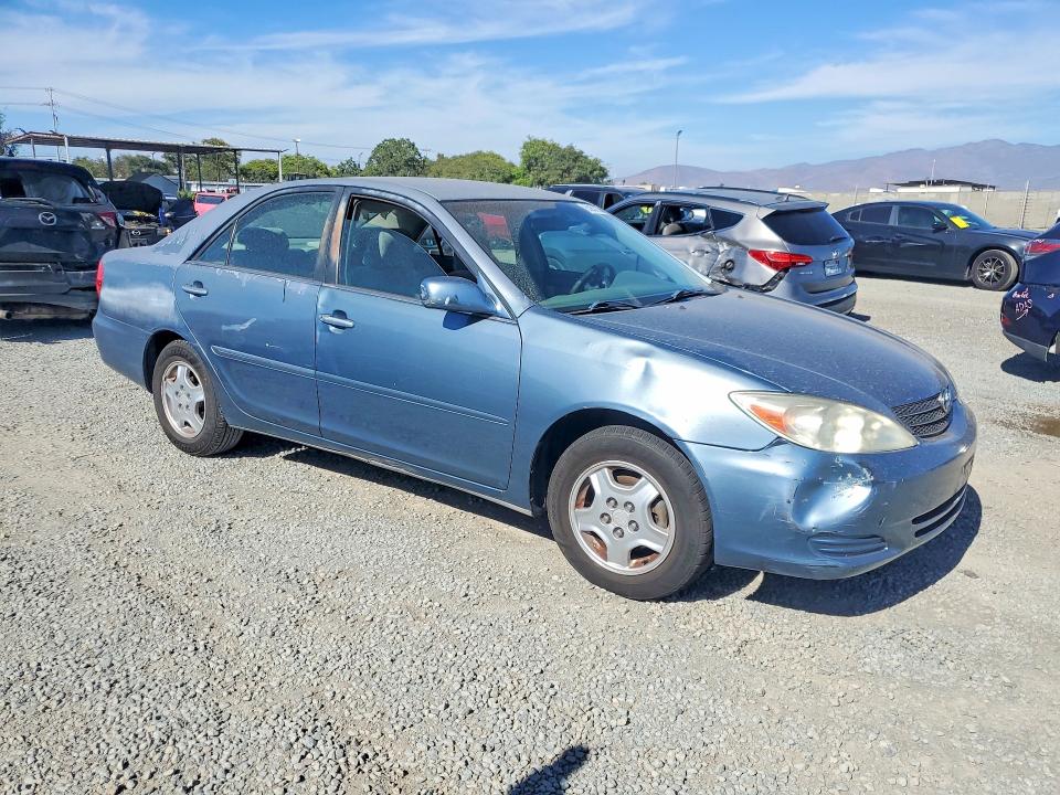 65051226 :رقم المزاد ، 4T1BF32K13U552400 vin ، 2003 Toyota Camry مزاد بيع