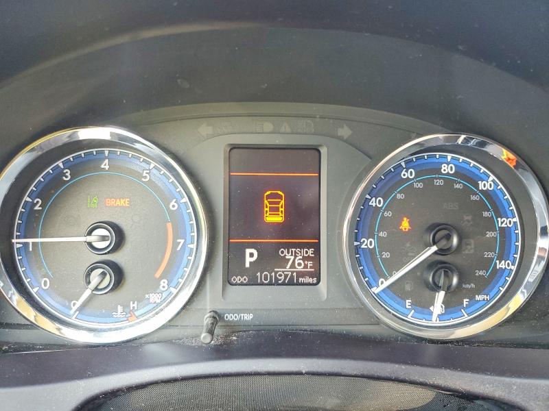 62842656 :رقم المزاد ، 5YFBURHE8JP835448 vin ، 2018 Toyota Corolla مزاد بيع