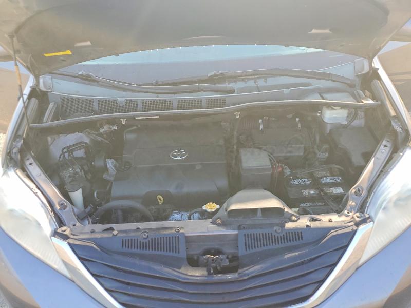 61929676 :رقم المزاد ، 5TDKK3DC1ES499839 vin ، 2014 Toyota Sienna مزاد بيع