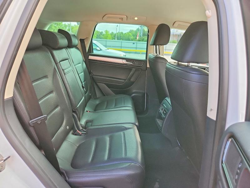 Aukcja sprzedaży 2016 Volkswagen Touareg, vin: WVGEF9BP9GD006400, numer aukcji: 63783556