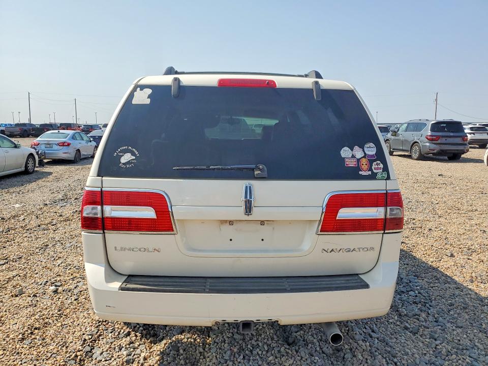 Продажа на аукционе авто 2007 Lincoln Navigator, vin: 5LMFU27597LJ12695, номер лота: 64258586