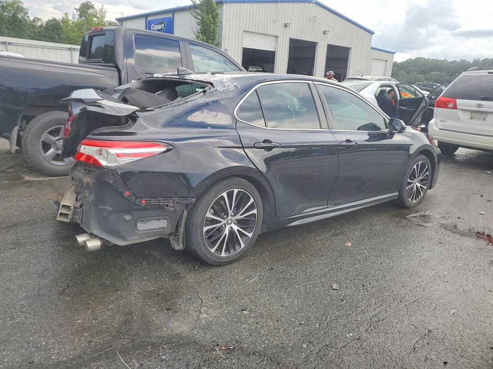 2020 Toyota Camry მანქანა იყიდება აუქციონზე, vin: 4T1G11AK4LU501094, აუქციონის ნომერი: 64800866