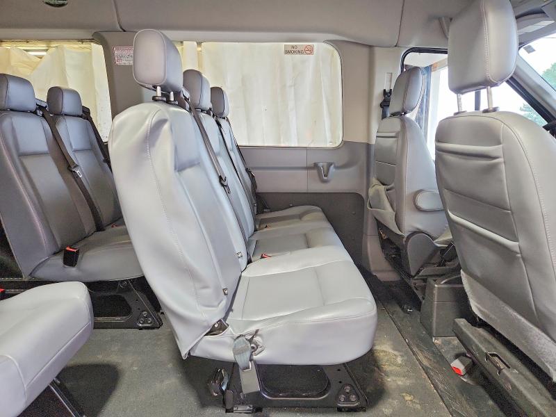 64215766 :رقم المزاد ، 1FBZX2CM5HKA03168 vin ، 2017 Ford Transit مزاد بيع