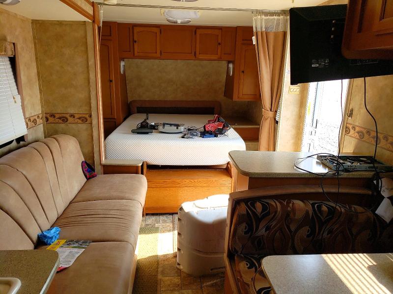 63556446 :رقم المزاد ، 1NL1XTM24B1027156 vin ، 2011 Gulf Stream Stream مزاد بيع