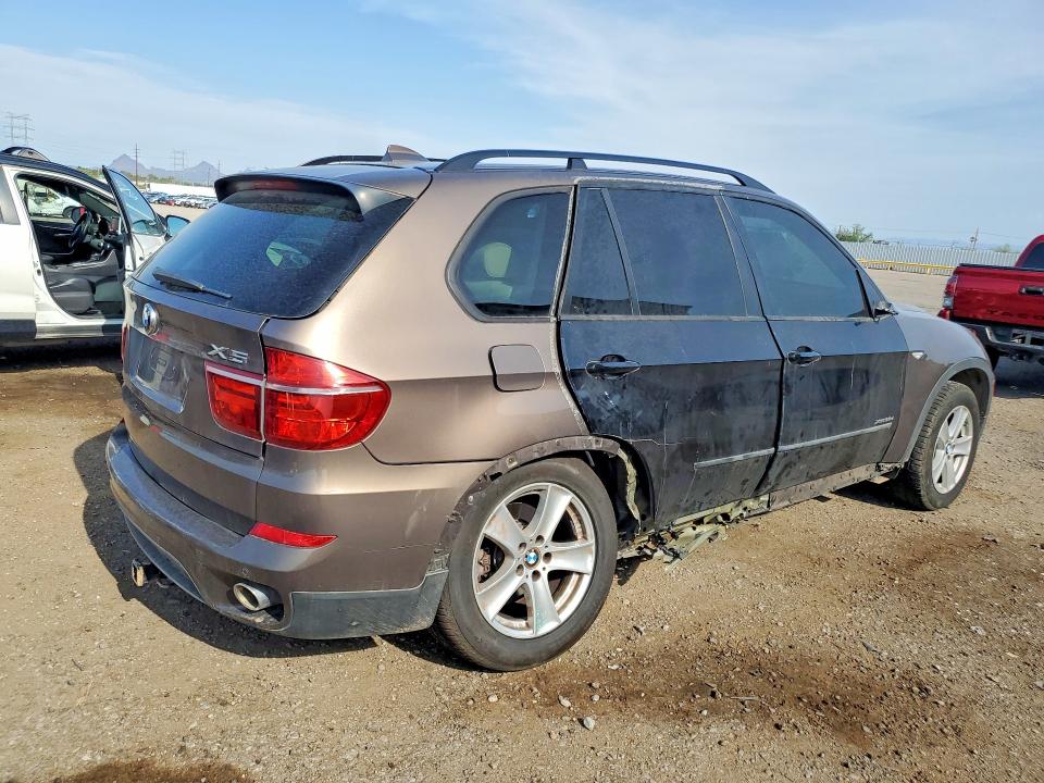 2011 Bmw X5 მანქანა იყიდება აუქციონზე, vin: 5UXZW0C54BL662631, აუქციონის ნომერი: 64769896