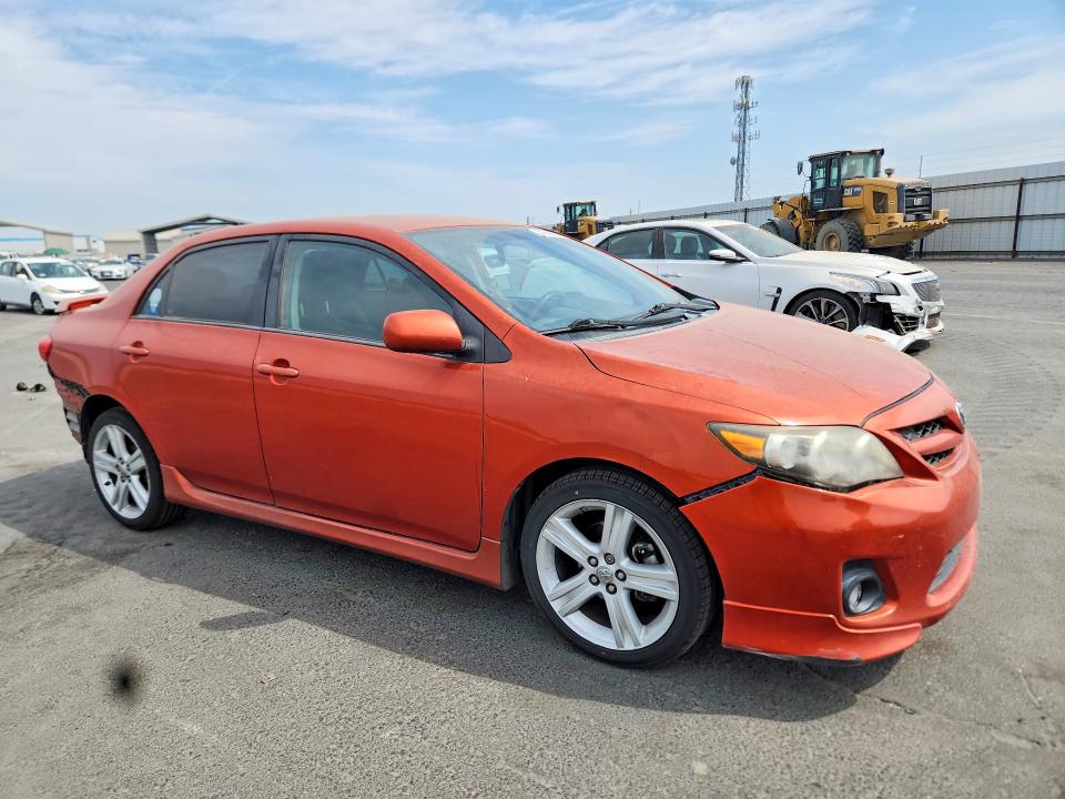 64583626 :رقم المزاد ، 2T1BU4EE7DC087397 vin ، 2013 Toyota Corolla مزاد بيع