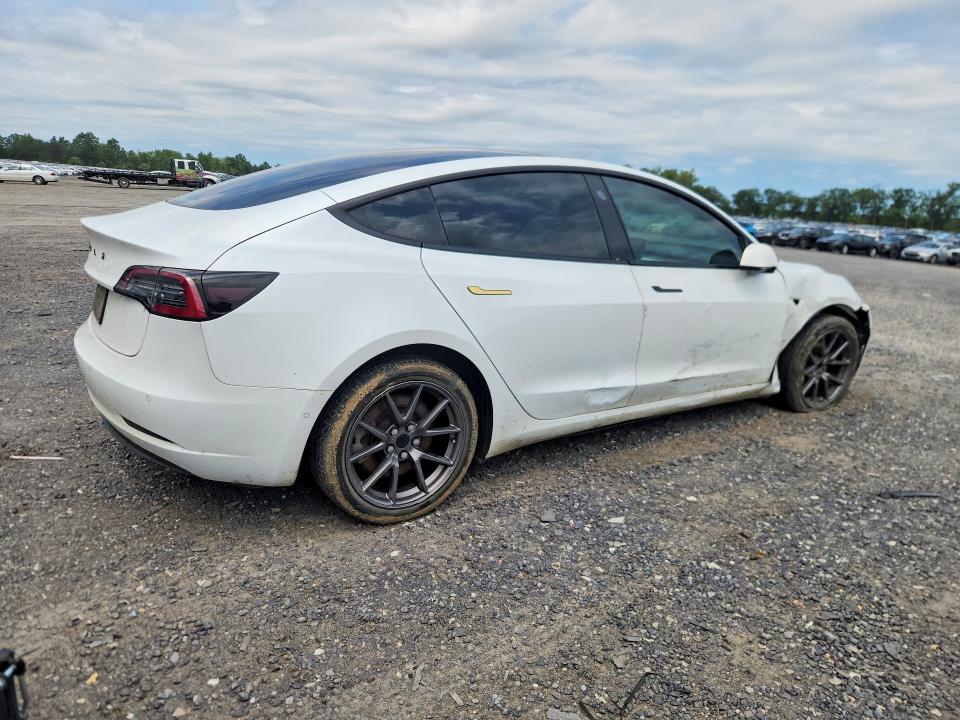 63875976 :رقم المزاد ، 5YJ3E1EA2KF417808 vin ، 2019 Tesla Model 3 مزاد بيع