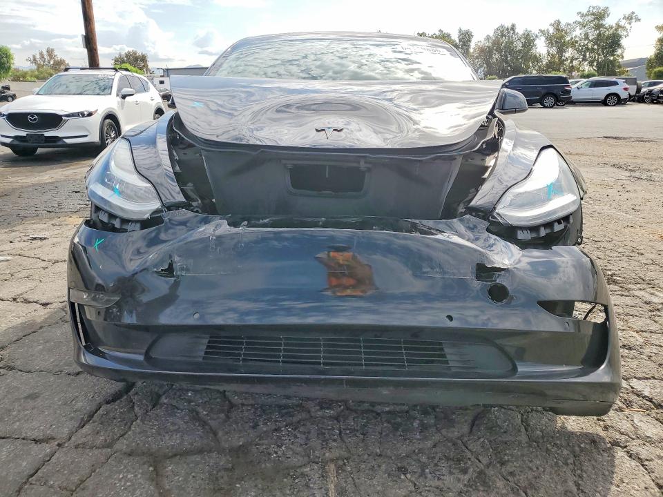 Продажа на аукционе авто 2018 Tesla Model 3, vin: 5YJ3E1EA2JF108371, номер лота: 64419886