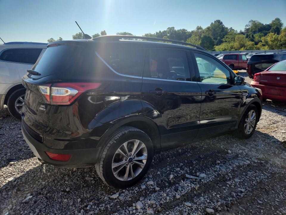 2018 Ford Escape მანქანა იყიდება აუქციონზე, vin: 1FMCU9HD0JUA89961, აუქციონის ნომერი: 65992596