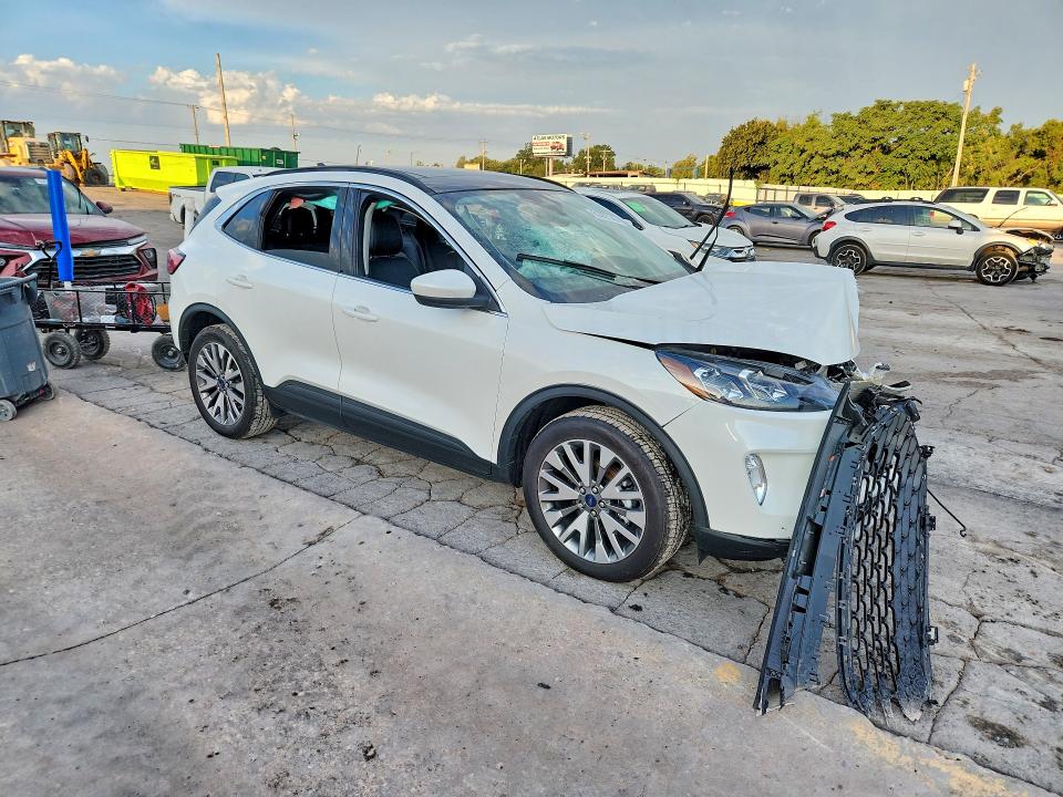 2022 Ford Escape მანქანა იყიდება აუქციონზე, vin: 1FMCU9J91NUC00397, აუქციონის ნომერი: 65362146