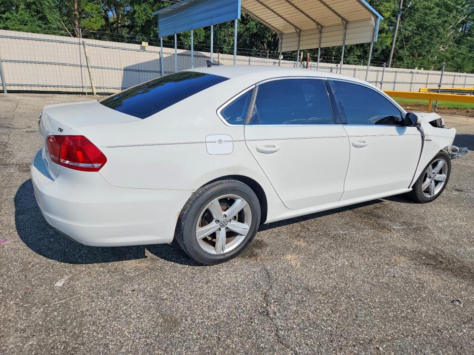 Продажа на аукционе авто 2015 Volkswagen Passat, vin: 1VWAT7A39FC107078, номер лота: 65716476