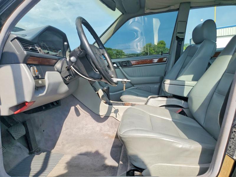 64397146 :رقم المزاد ، WDBED30E2PB912357 vin ، 1993 Mercedes-benz 300 مزاد بيع