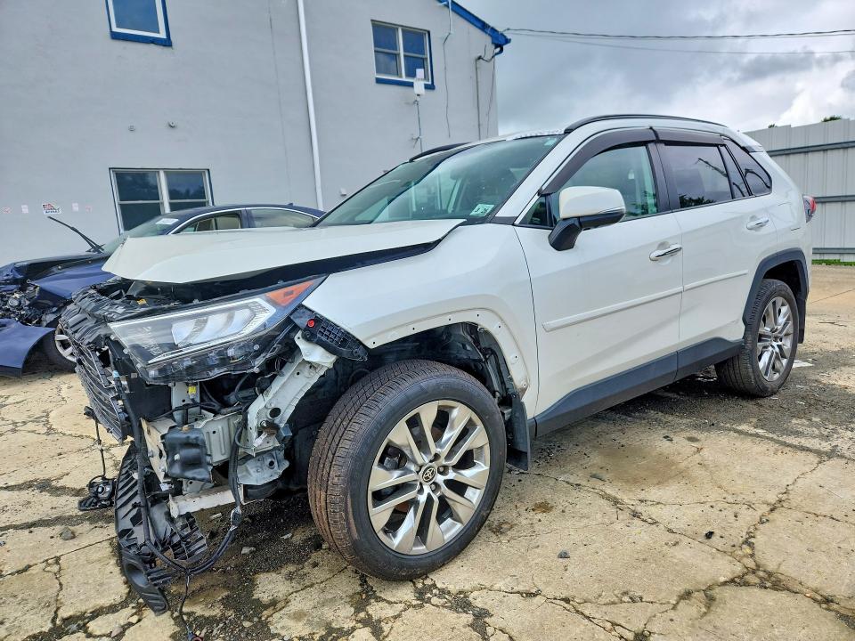 Продаж на аукціоні авто 2021 Toyota Rav4, vin: 2T3N1RFV4MW177680, номер лоту: 65338246