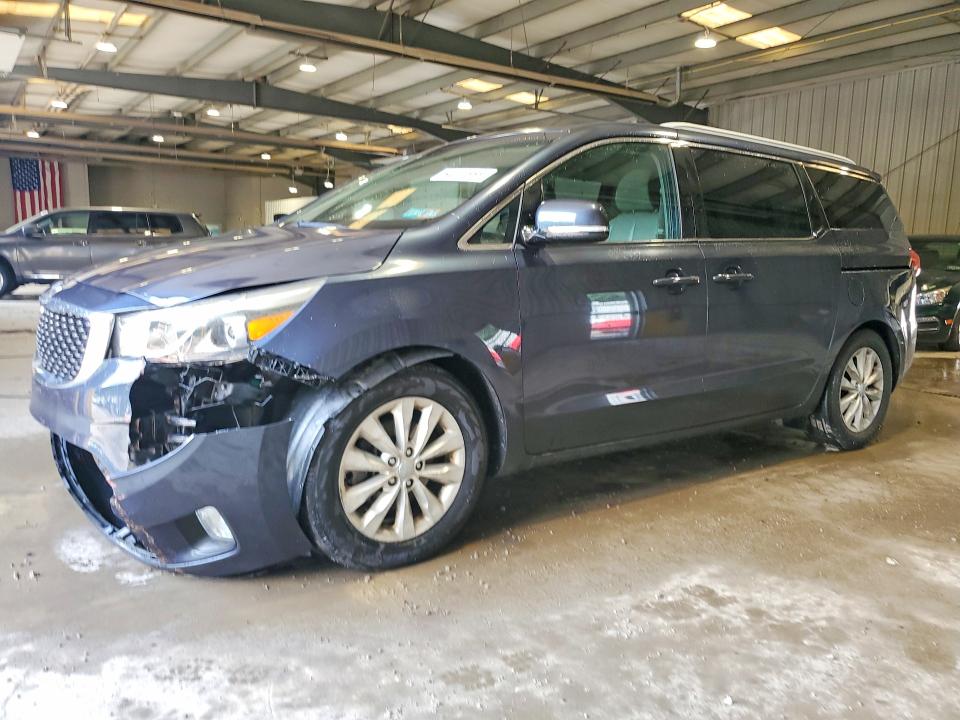 64057656 :رقم المزاد ، KNDMC5C12F6020055 vin ، 2015 Kia Sedona مزاد بيع