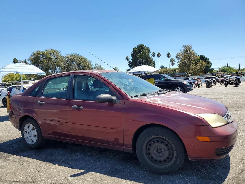 2007 Ford Focus მანქანა იყიდება აუქციონზე, vin: 1FAHP34N27W298747, აუქციონის ნომერი: 64936746