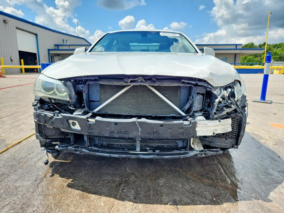 63622586 :رقم المزاد ، WBAXG5C53DDY30871 vin ، 2013 Bmw 528 مزاد بيع