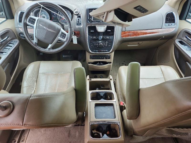 65190286 :رقم المزاد ، 2A4RR8DG9BR617712 vin ، 2011 Chrysler Town & Country مزاد بيع