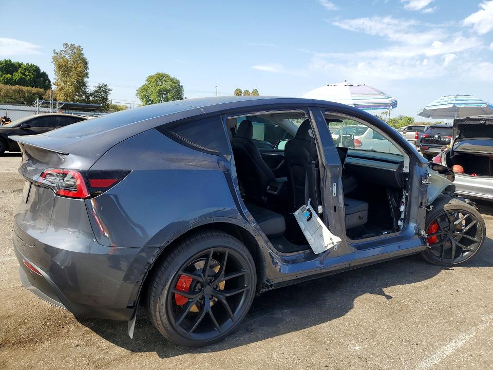 63896076 :رقم المزاد ، 7SAYGDEF1PF698166 vin ، 2020 Tesla Model  Y مزاد بيع
