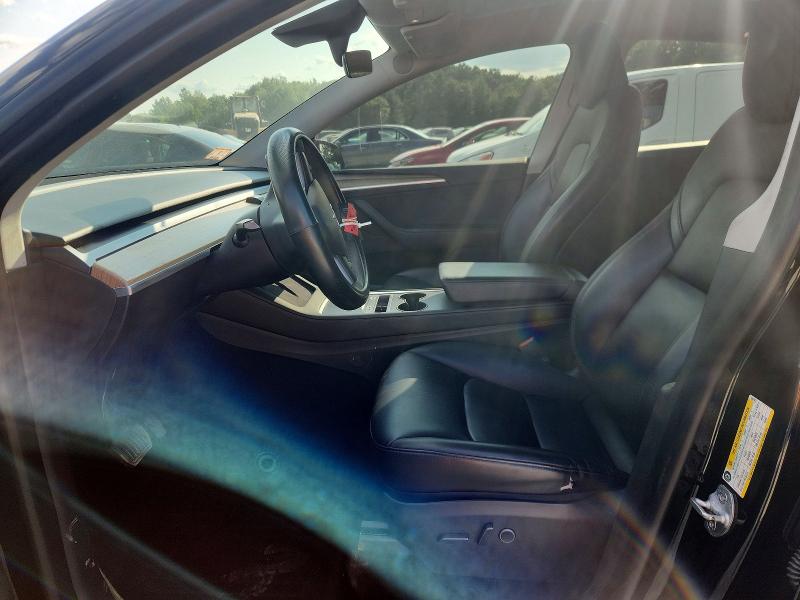 64630706 :رقم المزاد ، 7SAYGDEE4PA052527 vin ، 2023 Tesla Model Y مزاد بيع