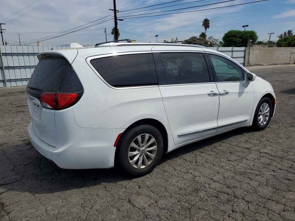 Продажа на аукционе авто 2018 Chrysler Pacifica, vin: 2C4RC1BGXJR110558, номер лота: 65938326