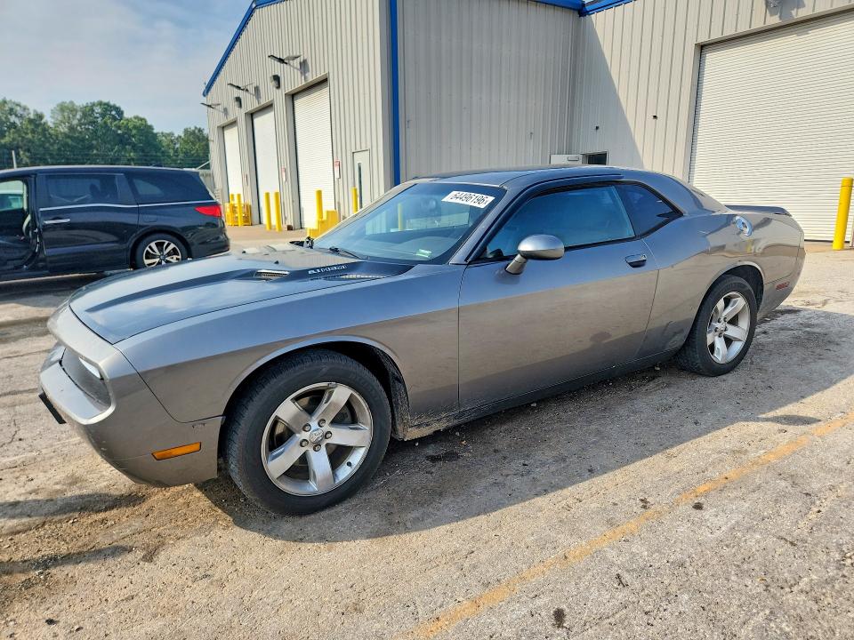 64496196 :رقم المزاد ، 2B3CJ4DG0BH602373 vin ، 2011 Dodge Challenger مزاد بيع