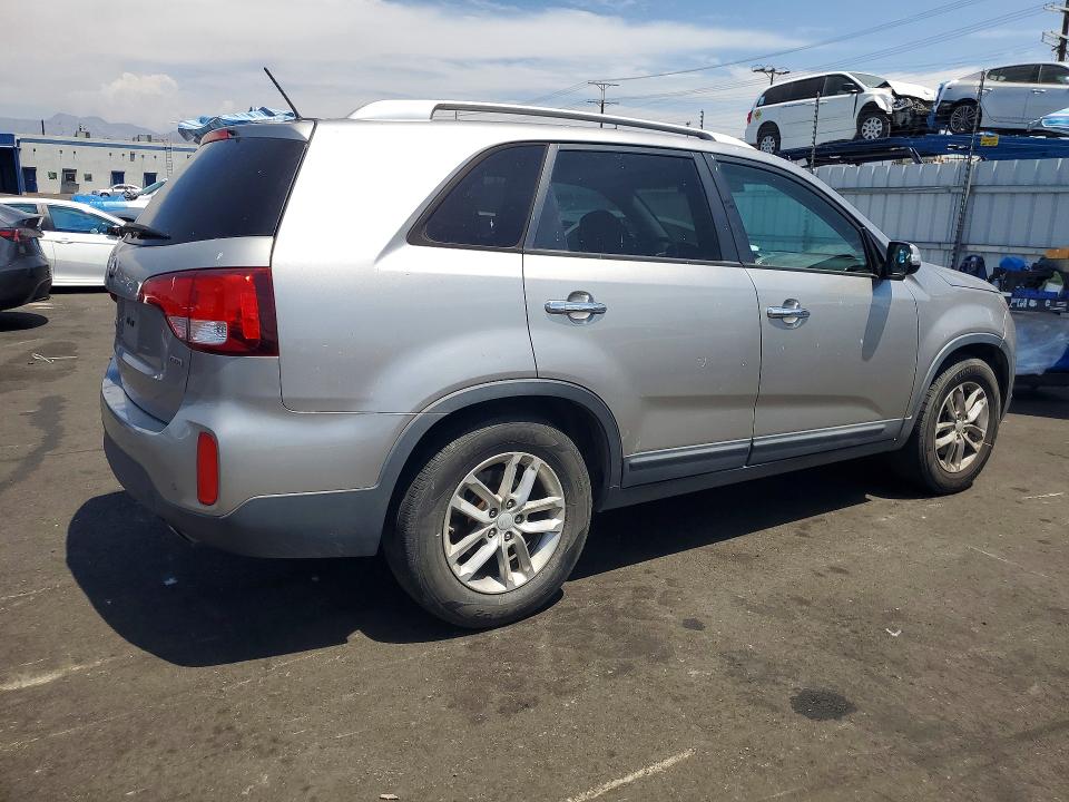 65022636 :رقم المزاد ، 5XYKT4A63FG578056 vin ، 2015 Kia Sorento مزاد بيع