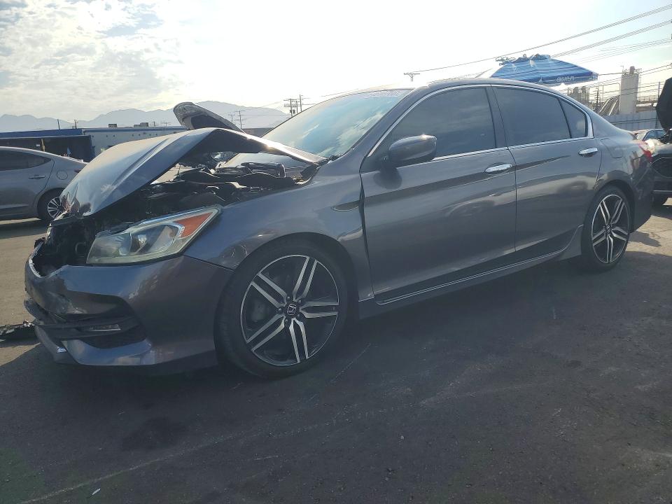 Продаж на аукціоні авто 2017 Honda Accord, vin: 1HGCR2F5XHA043818, номер лоту: 64648766