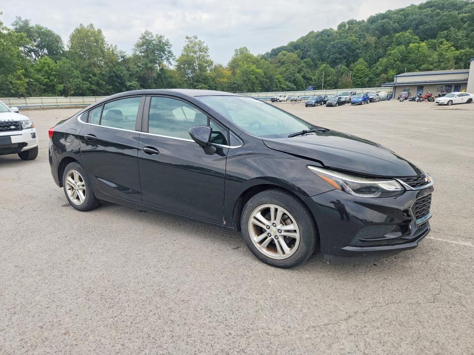 Продажа на аукционе авто 2018 Chevrolet Cruze, vin: 1G1BE5SM2J7159594, номер лота: 66010526