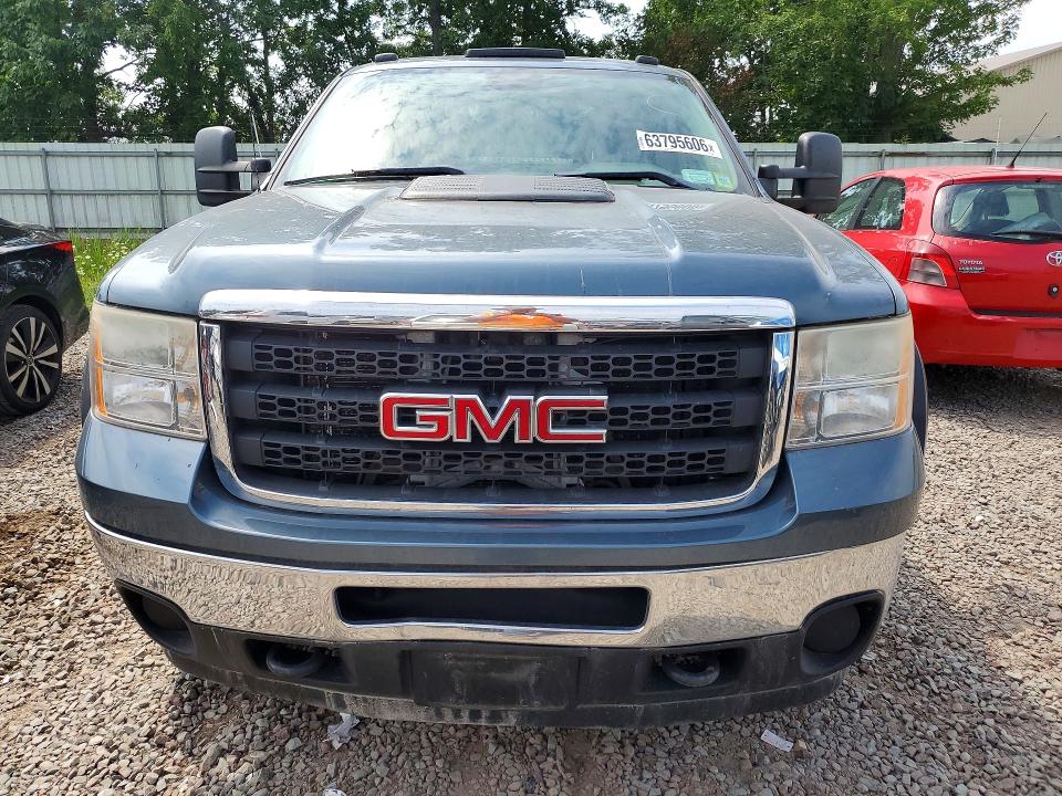 63795606 :رقم المزاد ، 1GT22ZCG8BZ431426 vin ، 2011 Gmc Sierra مزاد بيع