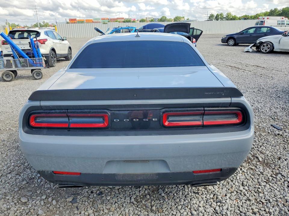 61702496 :رقم المزاد ، 2C3CDZFJ9NH192080 vin ، 2022 Dodge Challenger مزاد بيع