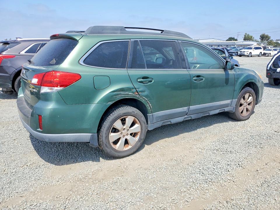 Auction sale of the 2011 Subaru Outback, vin: 4S4BRCCC8B3370552, lot number: 63811576