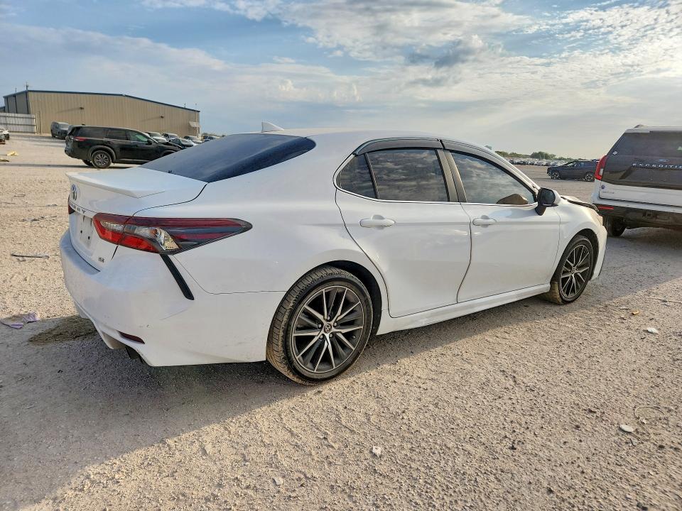 Aukcja sprzedaży 2021 Toyota Camry, vin: 4T1G11AK2MU495460, numer aukcji: 67012596