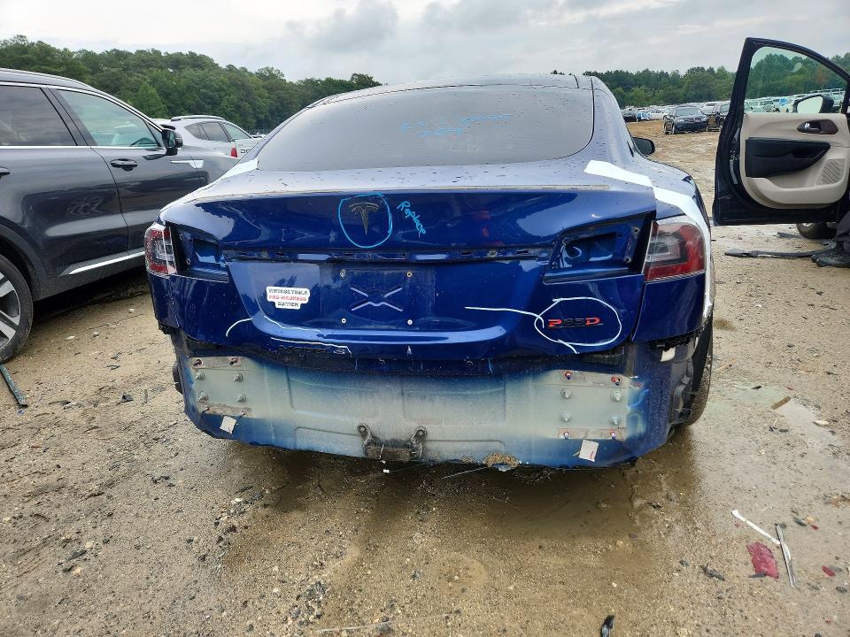 64894436 :رقم المزاد ، 5YJSA4H43FF089996 vin ، 2015 Tesla Model S مزاد بيع
