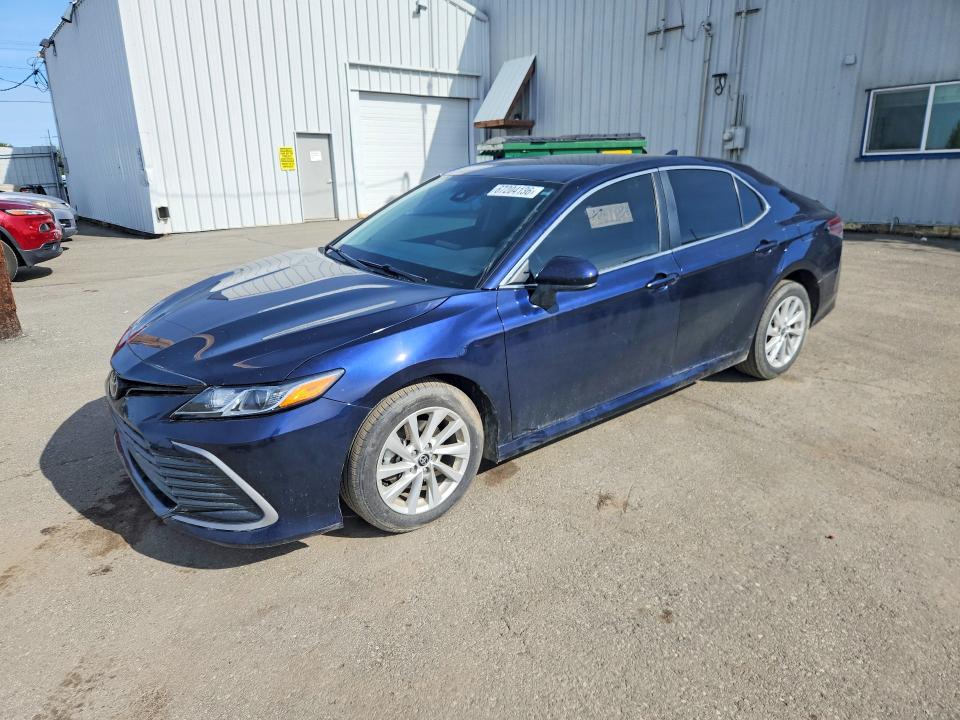 2022 Toyota Camry მანქანა იყიდება აუქციონზე, vin: 4T1C11BK9NU065875, აუქციონის ნომერი: 67204136